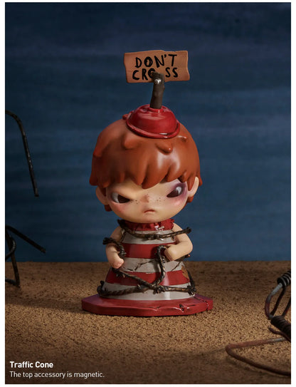 Hirono Shelter Series—Figuras